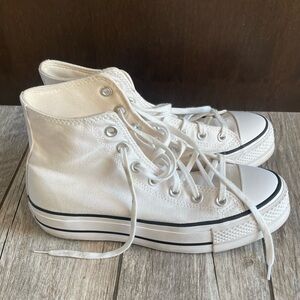 Converse Women's Chuck Taylor All Star Lift
Platform High Top Sneaker